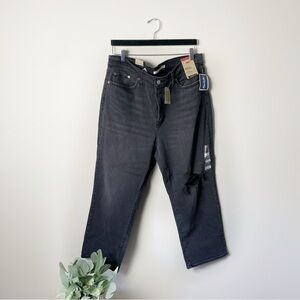 [Levi's] Women's Black Distressed Wedgie Straight Leg Jeans